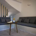 υδρία-κατοικίες Hydria-houses Nyaraló Péra Jalósz
