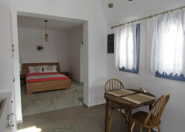 υδρία-κατοικίες Hydria-houses * Pera Gyalos