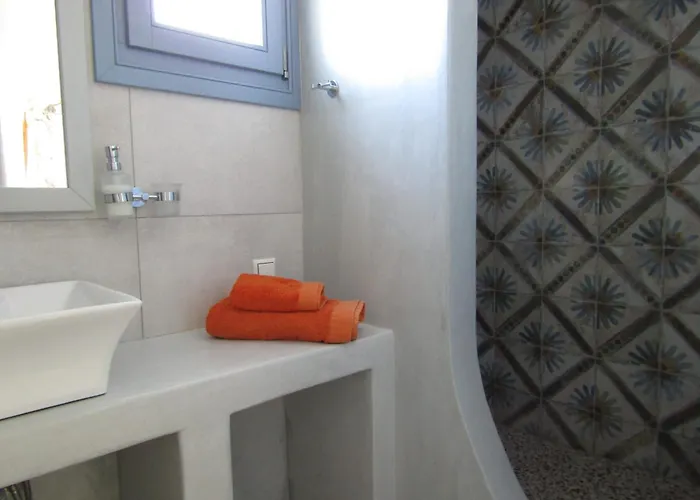 υδρία-κατοικίες Hydria-houses *