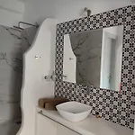 Holiday home υδρία-κατοικίες Hydria-houses *