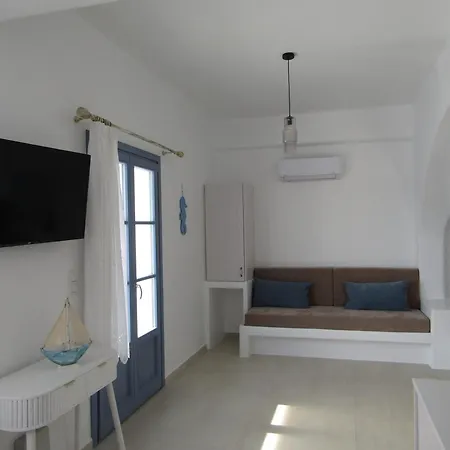 Holiday home υδρία-κατοικίες Hydria-houses *