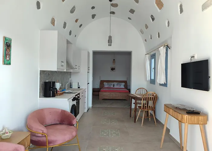 بيت للعطل υδρία-κατοικίες Hydria-houses Pera Gyalos