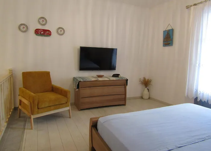 υδρία-κατοικίες Hydria-houses بيت للعطل